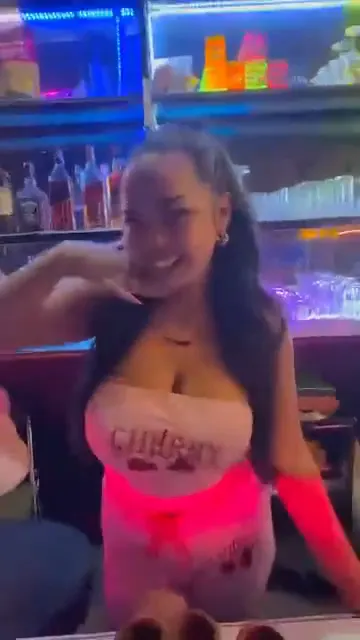 Mr. We Outside — everyday Pattaya moment 3